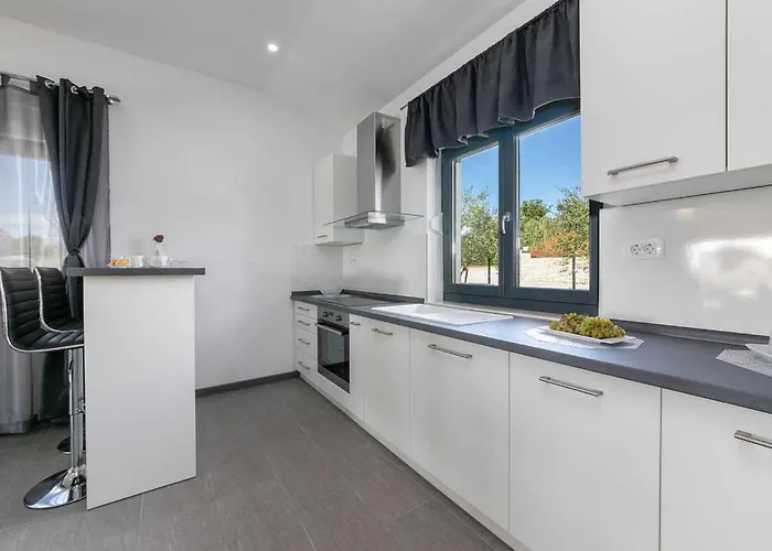 Semesterbostad Luna Sol