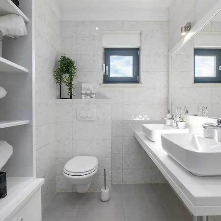 بيت للعطل Luna Sol Kaštelir