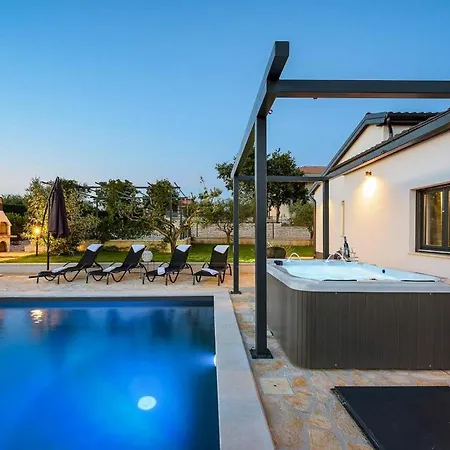 Luna Sol بيت للعطل Kaštelir